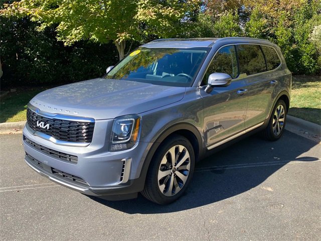Used 2022 Kia Telluride S image 3