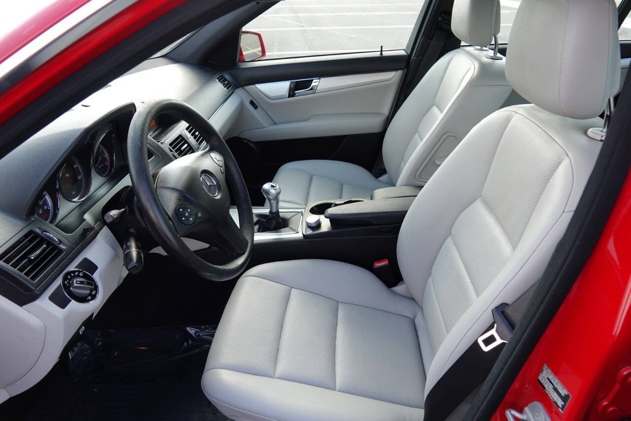 Used 2010 Mercedes-Benz C 300 Sedan image 64