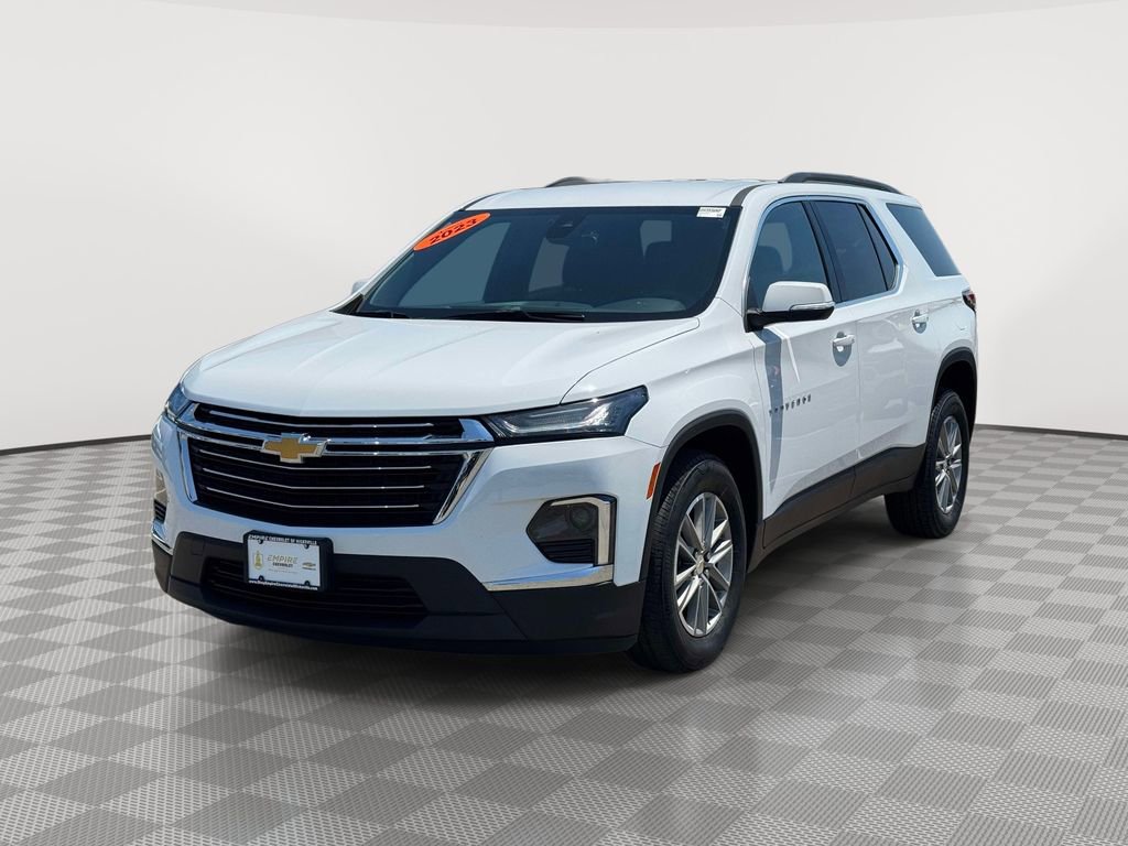 Used 2023 Chevrolet Traverse LT AWD/4WD image 3