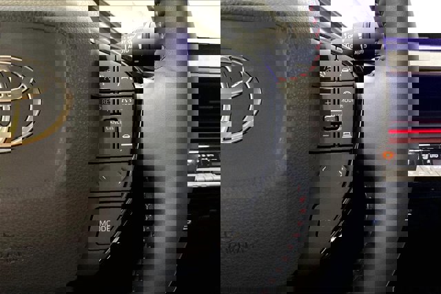 Used 2023 Toyota Prius Prime Premium w/ Advanced Technology Package FWD image 19