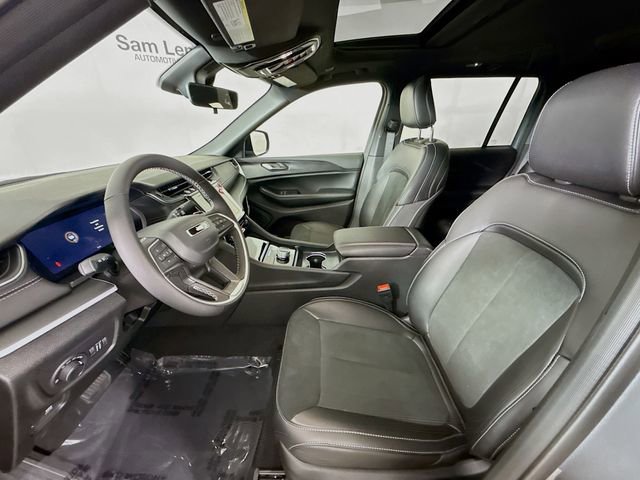 New 2025 Jeep Grand Cherokee Altitude w/ Trailer Tow Package AWD/4WD image 20