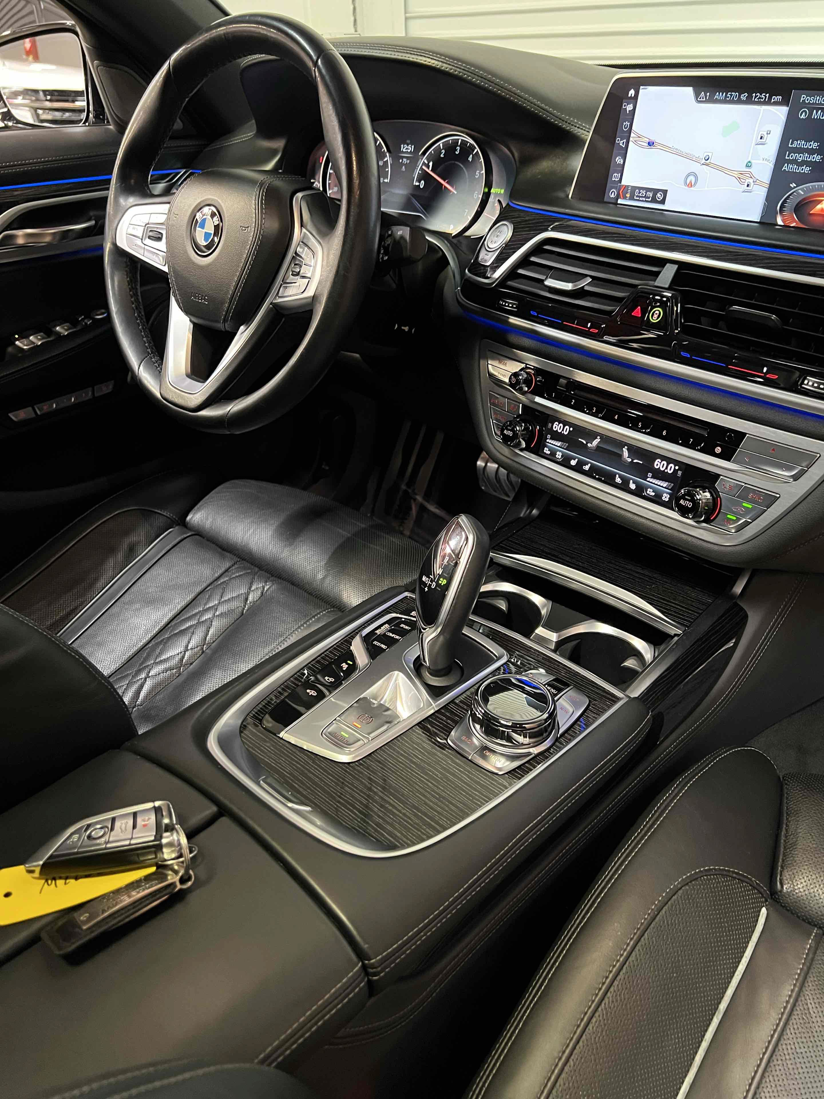 Used 2018 BMW 750i RWD image 44
