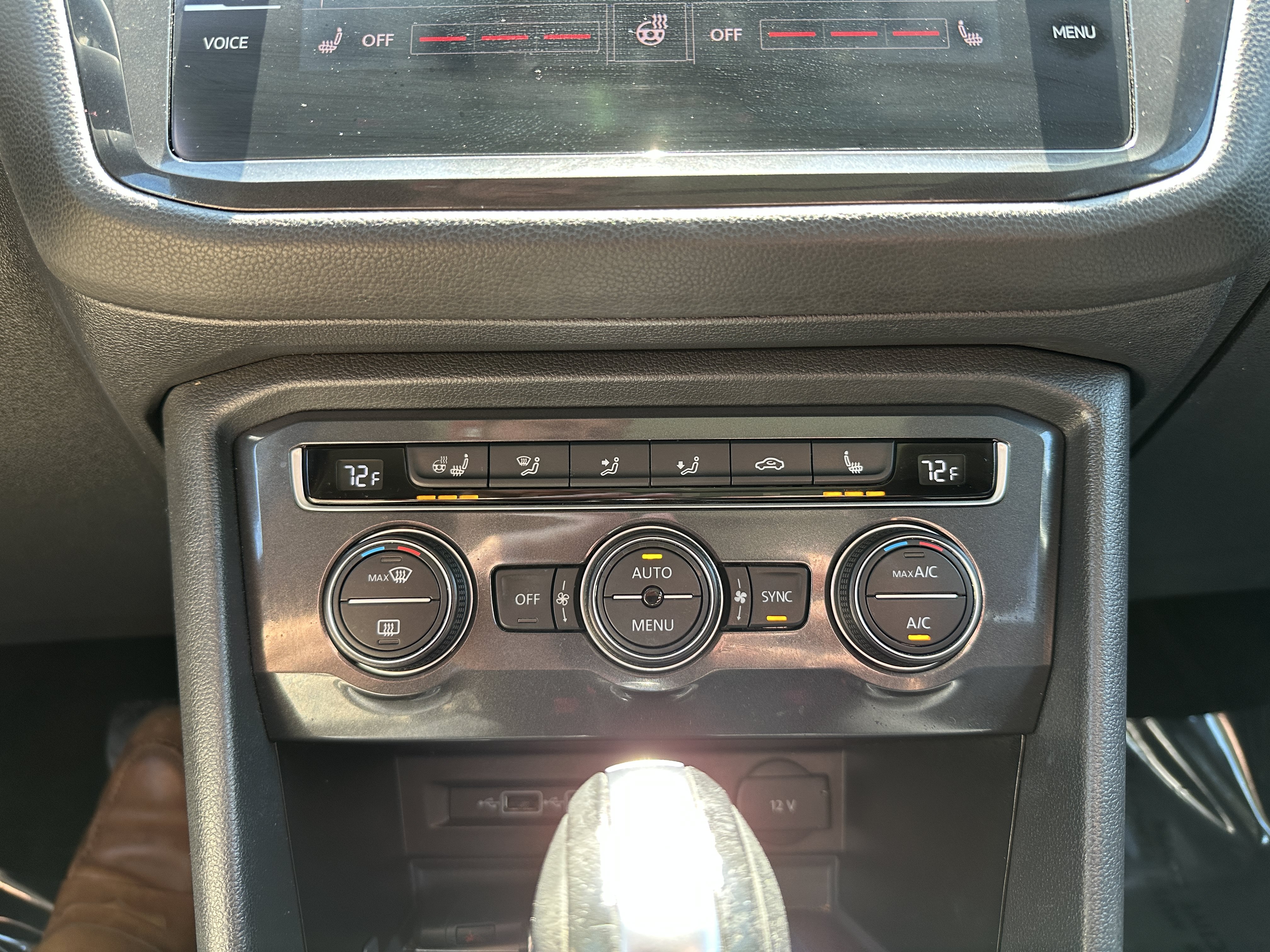 Used 2020 Volkswagen Tiguan SEL AWD/4WD image 4