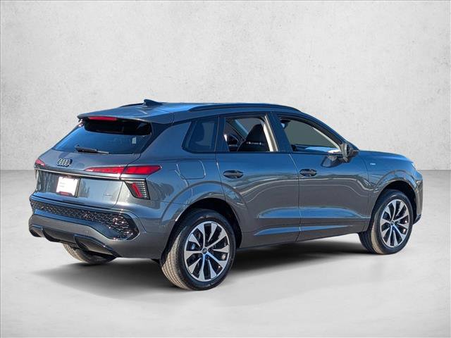 New 2026 Audi Q3 quattro 2.0T w/ Driver Assistance Package AWD/4WD image 2