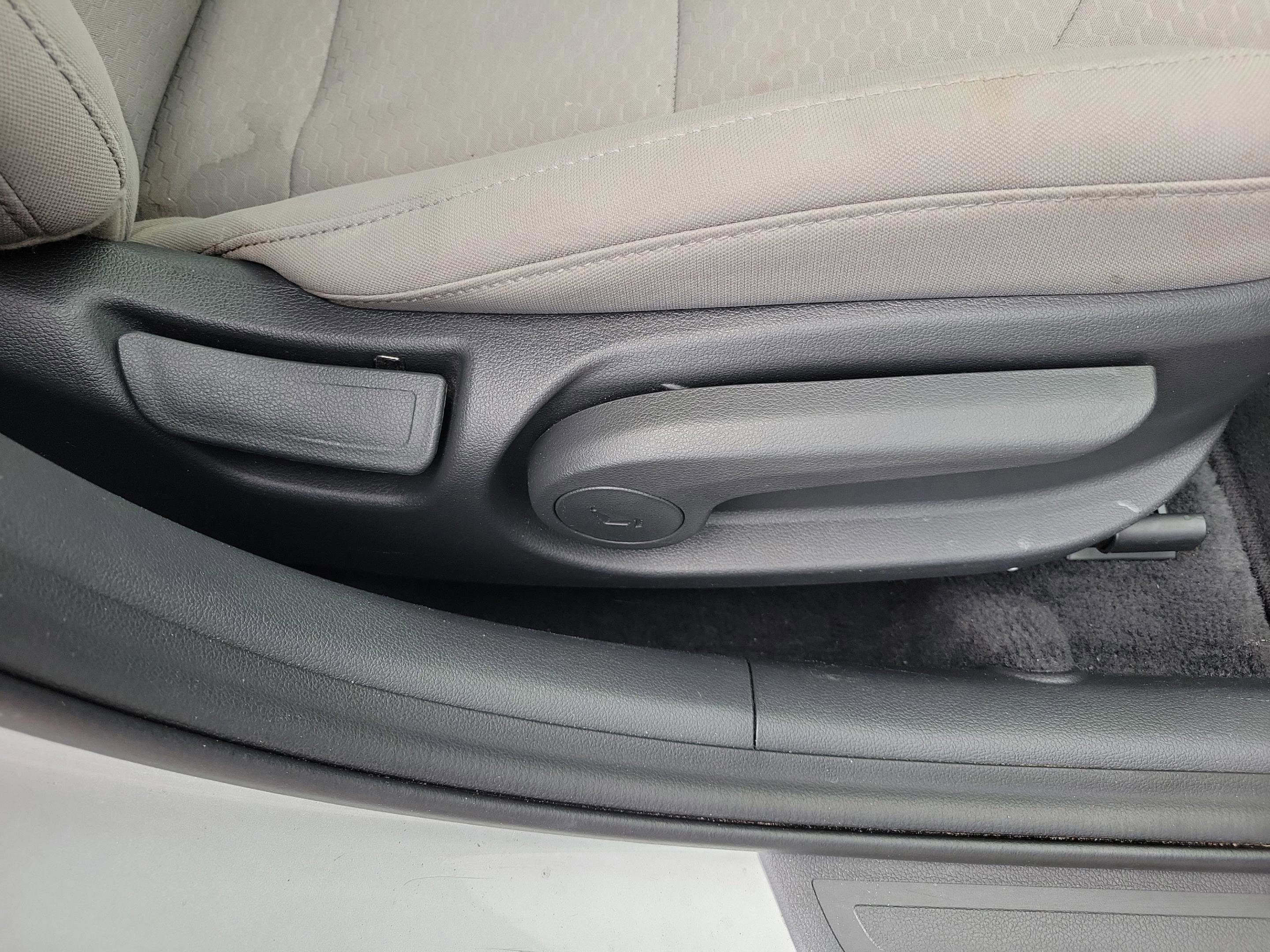 Used 2019 Hyundai Elantra SEL image 19