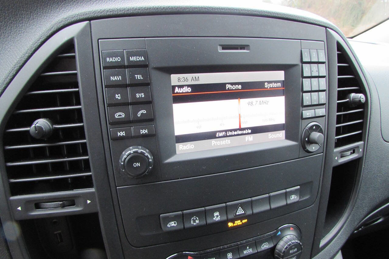 Used 2018 Mercedes-Benz Metris Passenger image 24