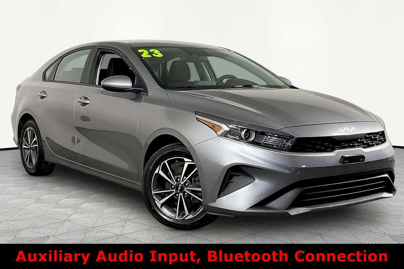 Certified 2023 Kia Forte LXS image 3