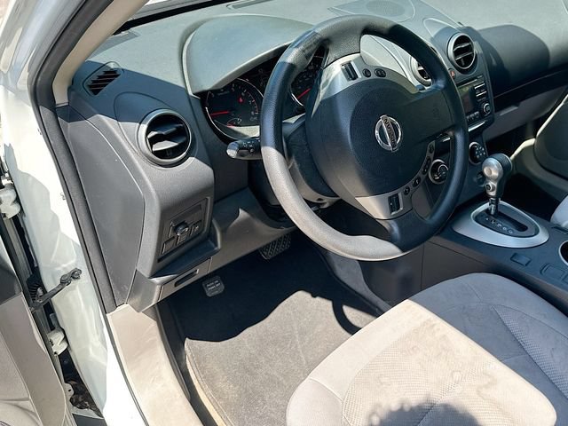 Used 2014 Nissan Rogue S w/ Convenience Package AWD/4WD image 10