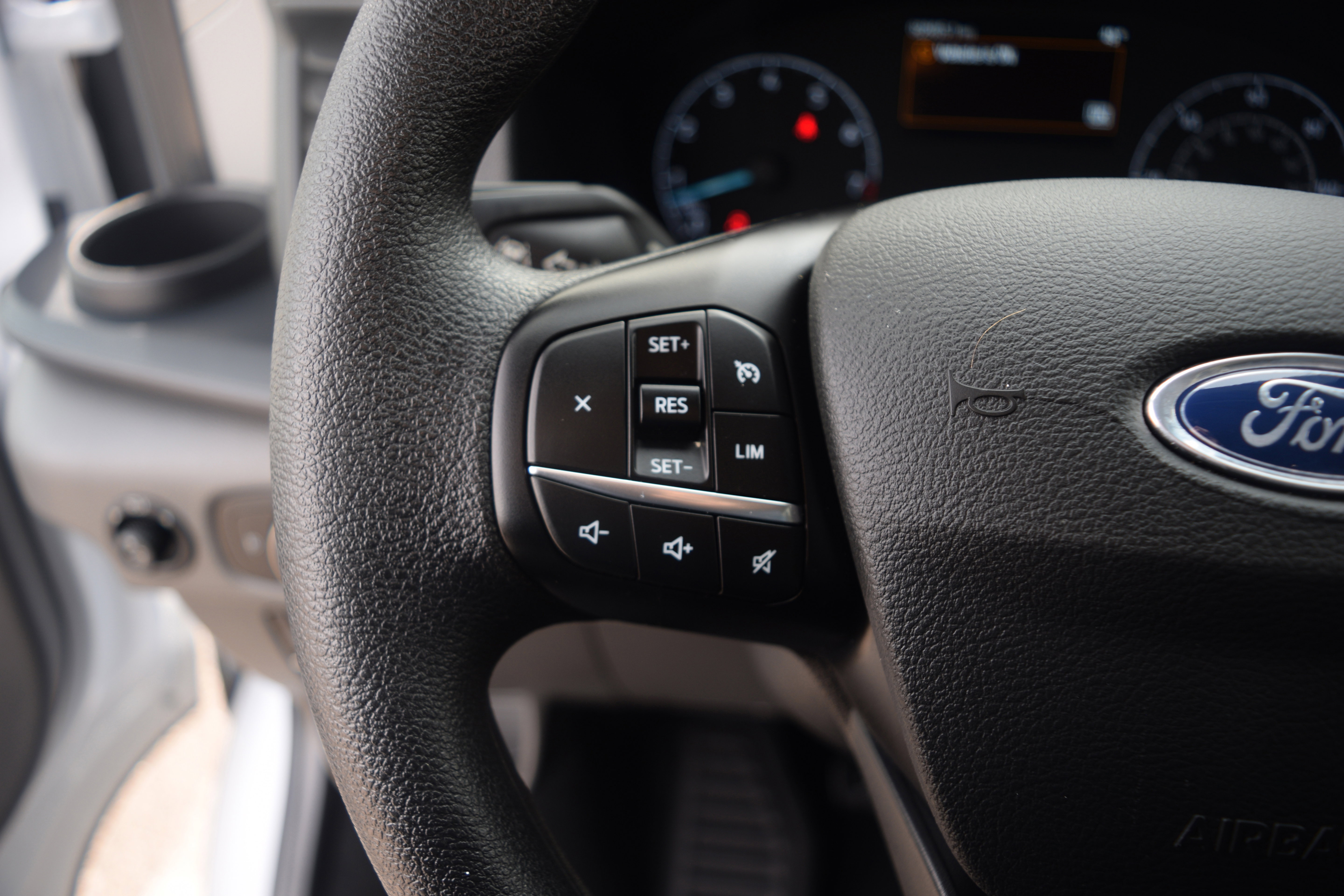 Used 2024 Ford Transit 350 XLT image 6