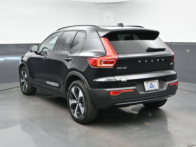 Used 2025 Volvo XC40 B5 Plus AWD/4WD image 8