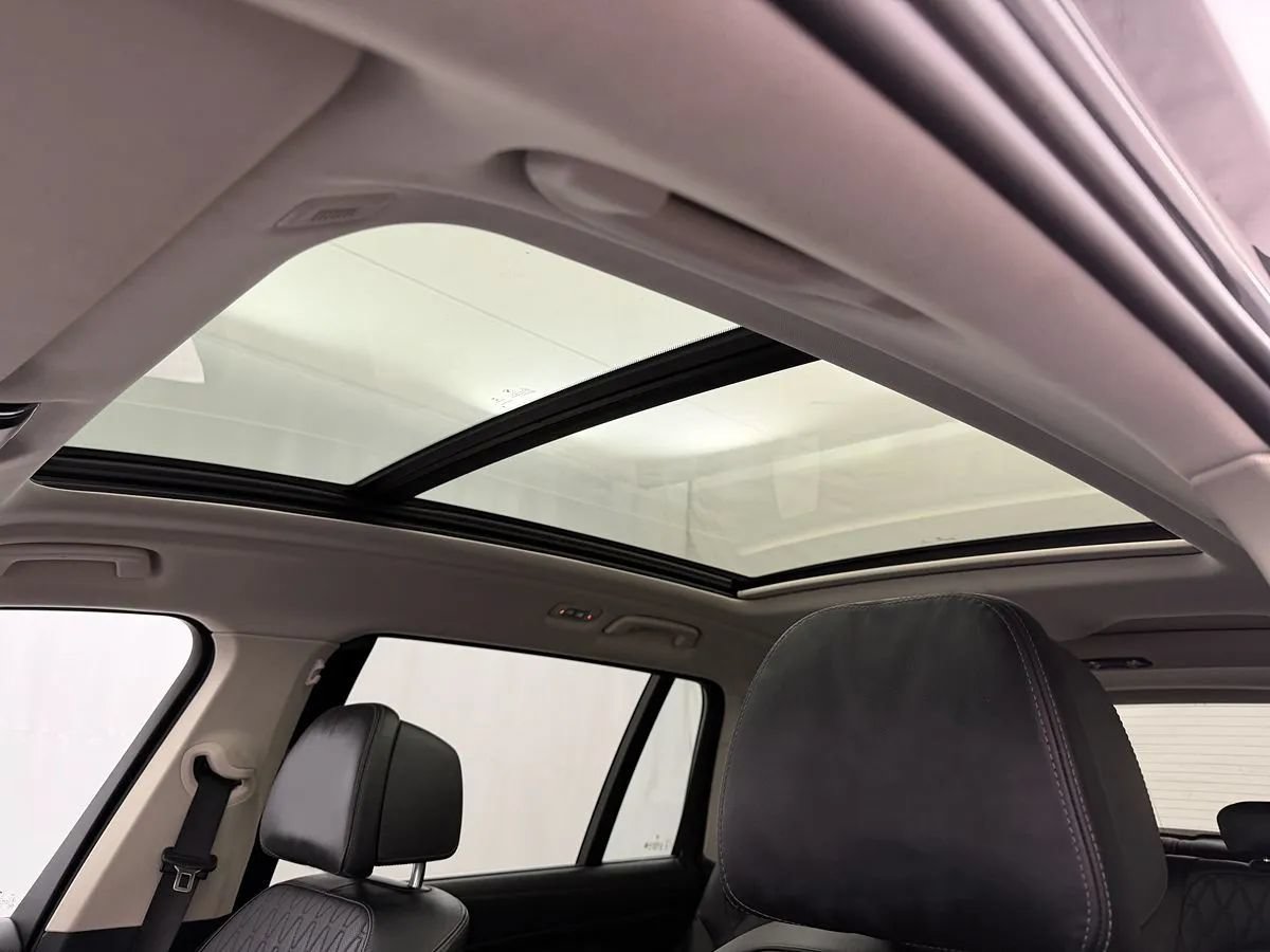 Used 2023 BMW X7 xDrive40i w/ Premium Package AWD/4WD image 9