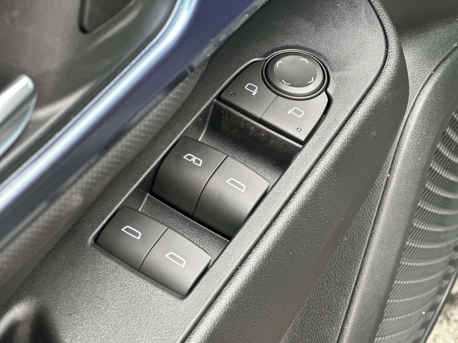 New 2026 Chevrolet Equinox EV LT image 20