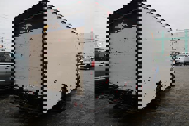 Used 2004 Chevrolet Express 3500 w/ Chrome Appearance Package image 3