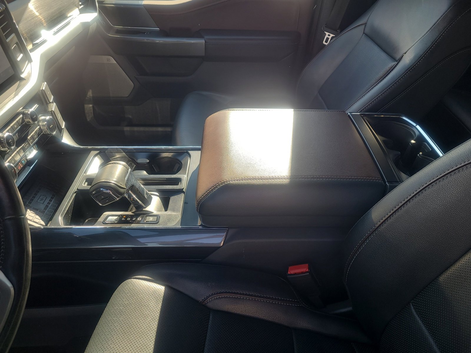 Certified 2022 Ford F150 Lariat w/ Equipment Group 502A High image 15