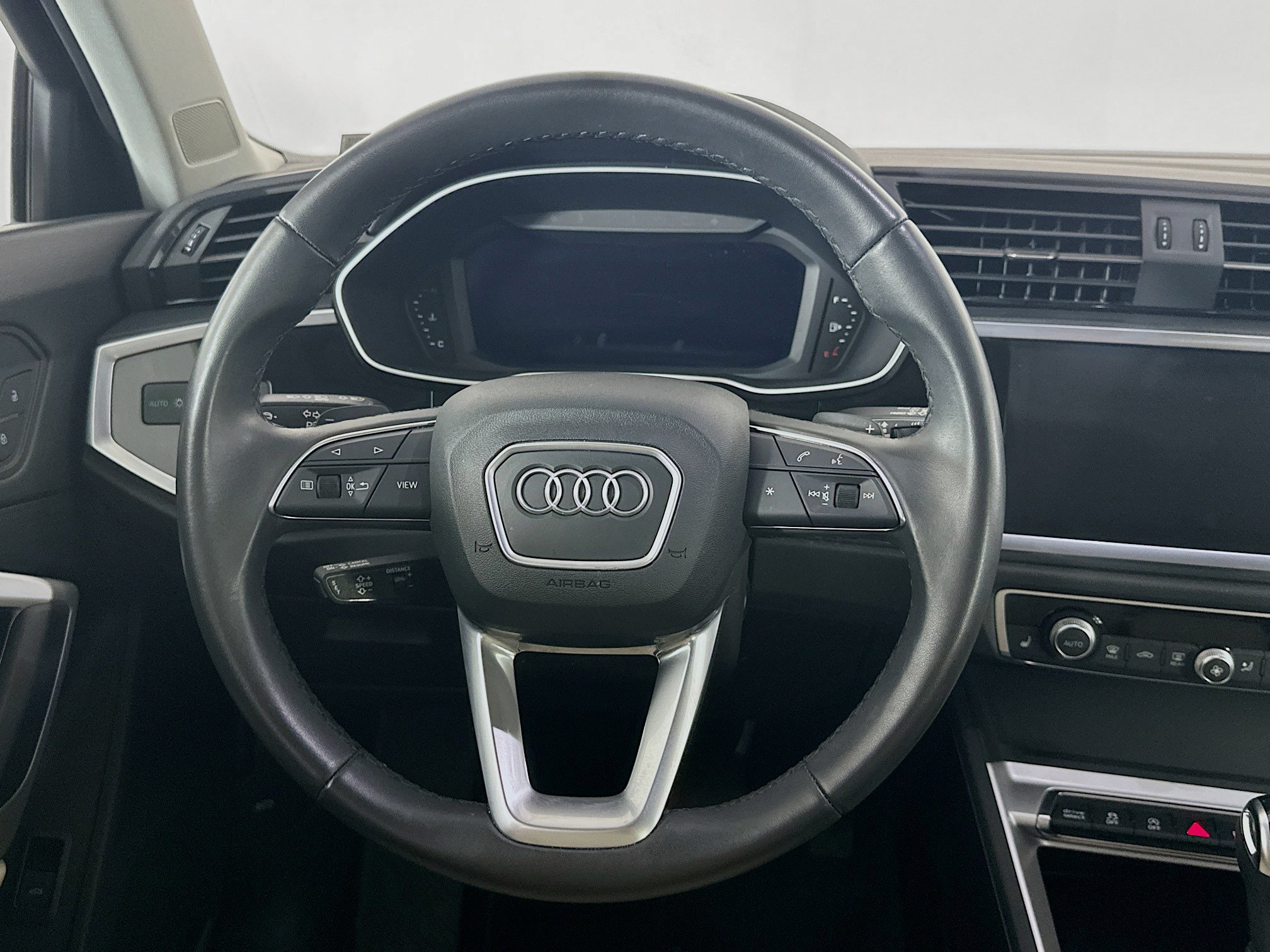 Used 2025 Audi Q3 2.0T Premium AWD/4WD image 17