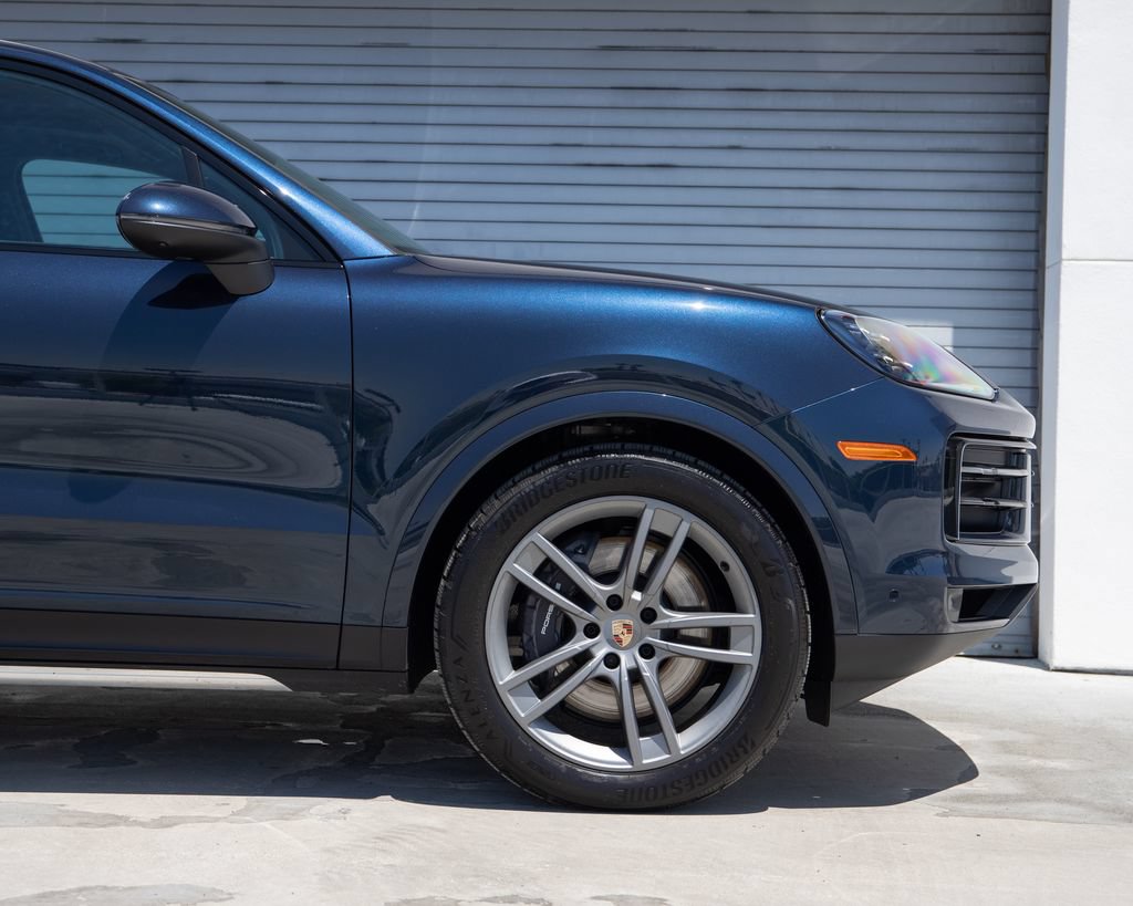 Certified 2026 Porsche Cayenne AWD/4WD image 9
