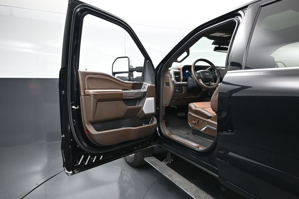New 2026 Ford F250 King Ranch w/ Chrome Package AWD/4WD image 14