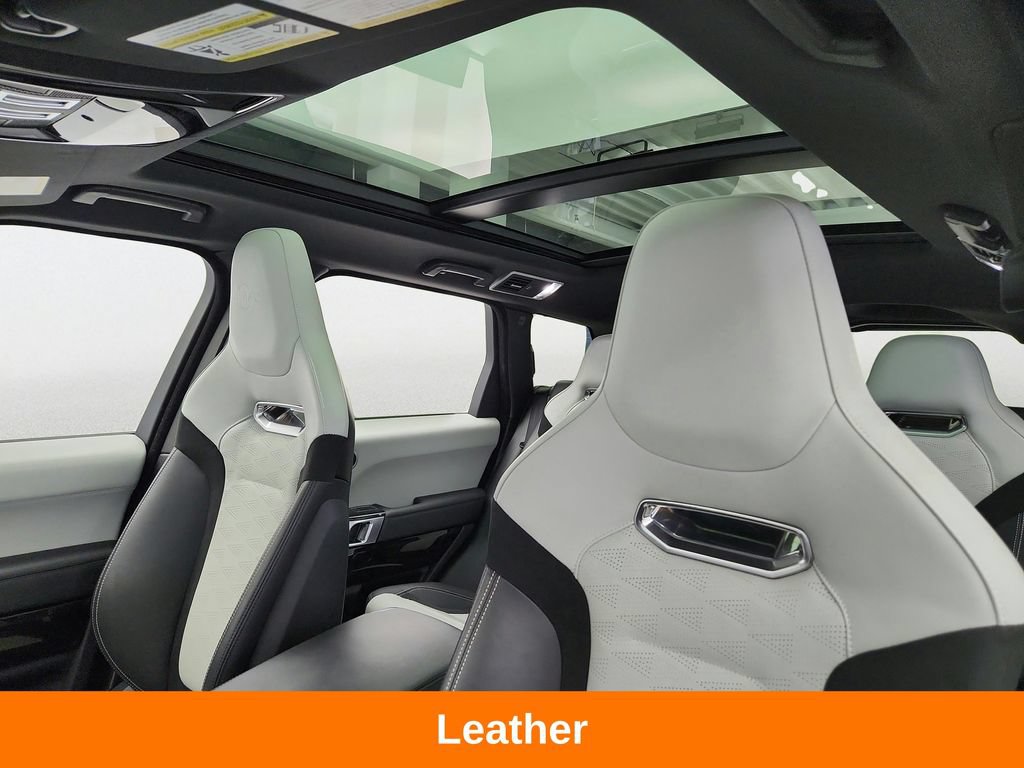 Used 2018 Land Rover Range Rover Sport SVR AWD/4WD image 11