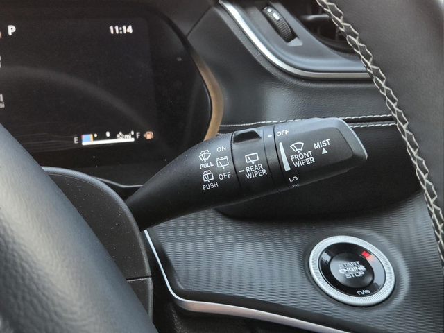 Used 2025 Jeep Grand Cherokee Altitude AWD/4WD image 17