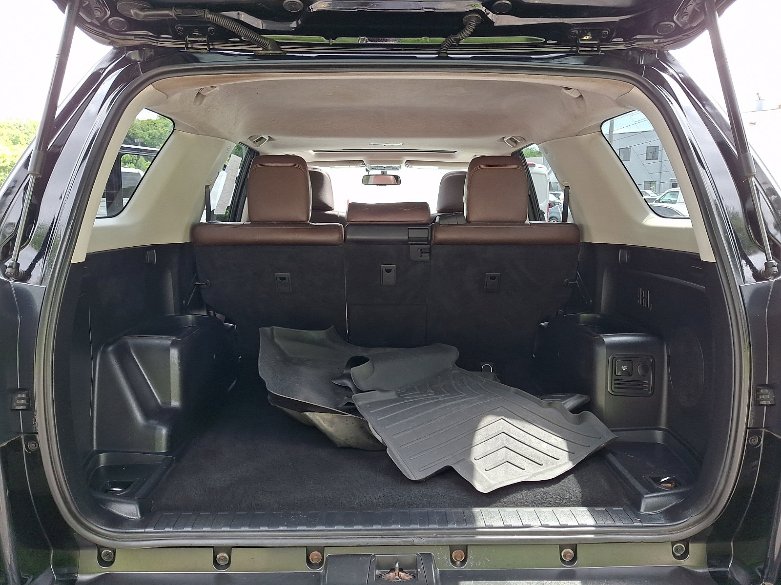 Used 2016 Toyota 4Runner Limited AWD/4WD image 33