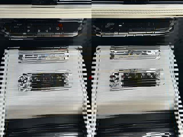 Used 2025 Lincoln Aviator Reserve w/ Equipment Group 201A image 24