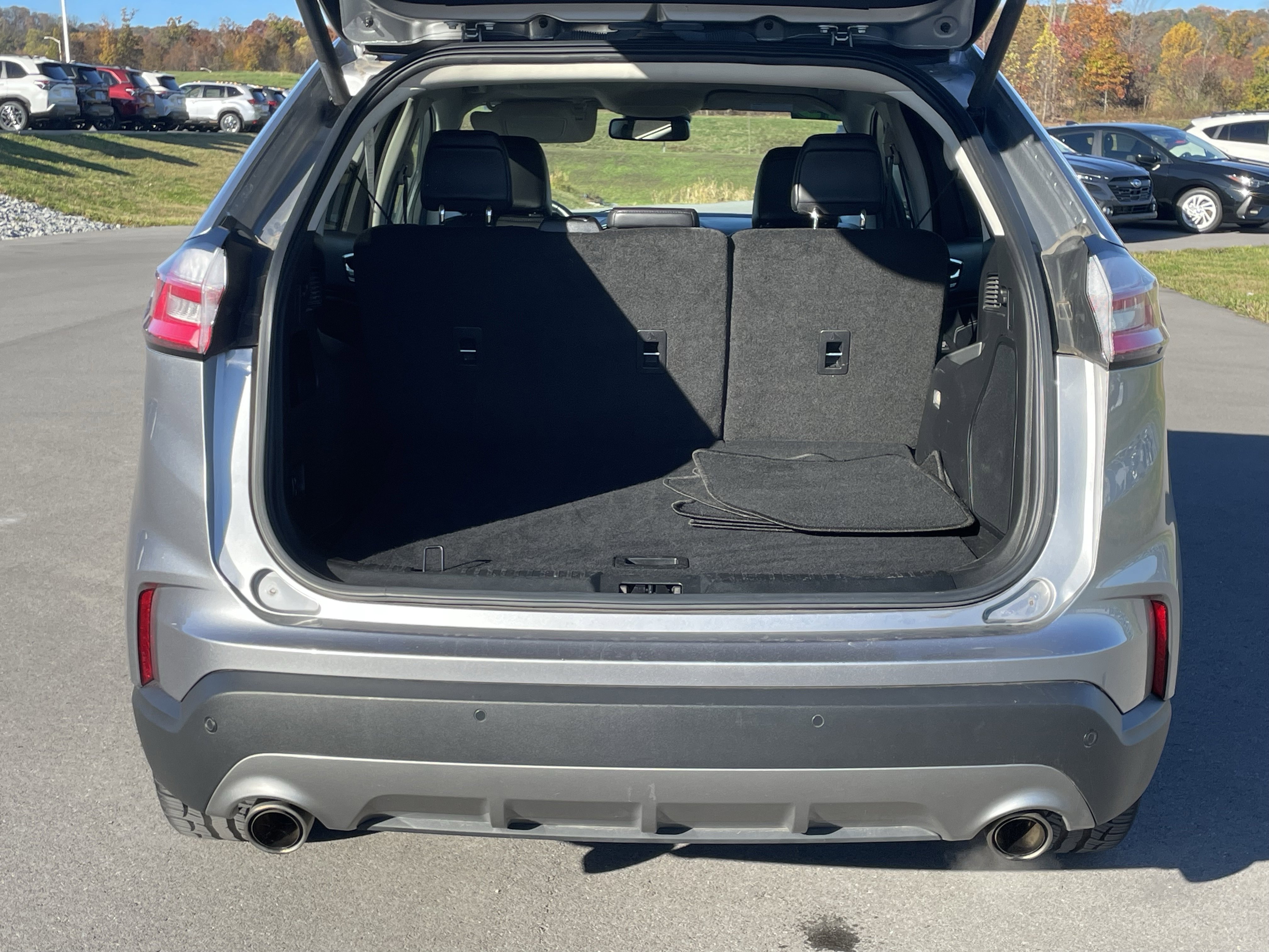 Used 2023 Ford Edge Titanium image 5