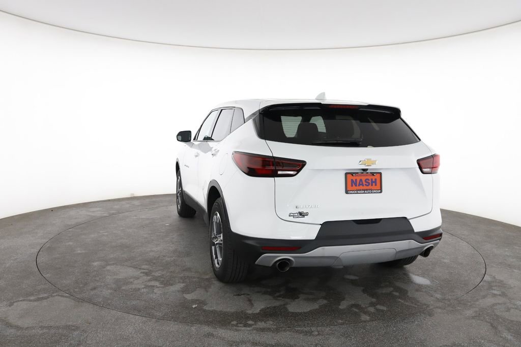 Used 2025 Chevrolet Blazer LT FWD image 10