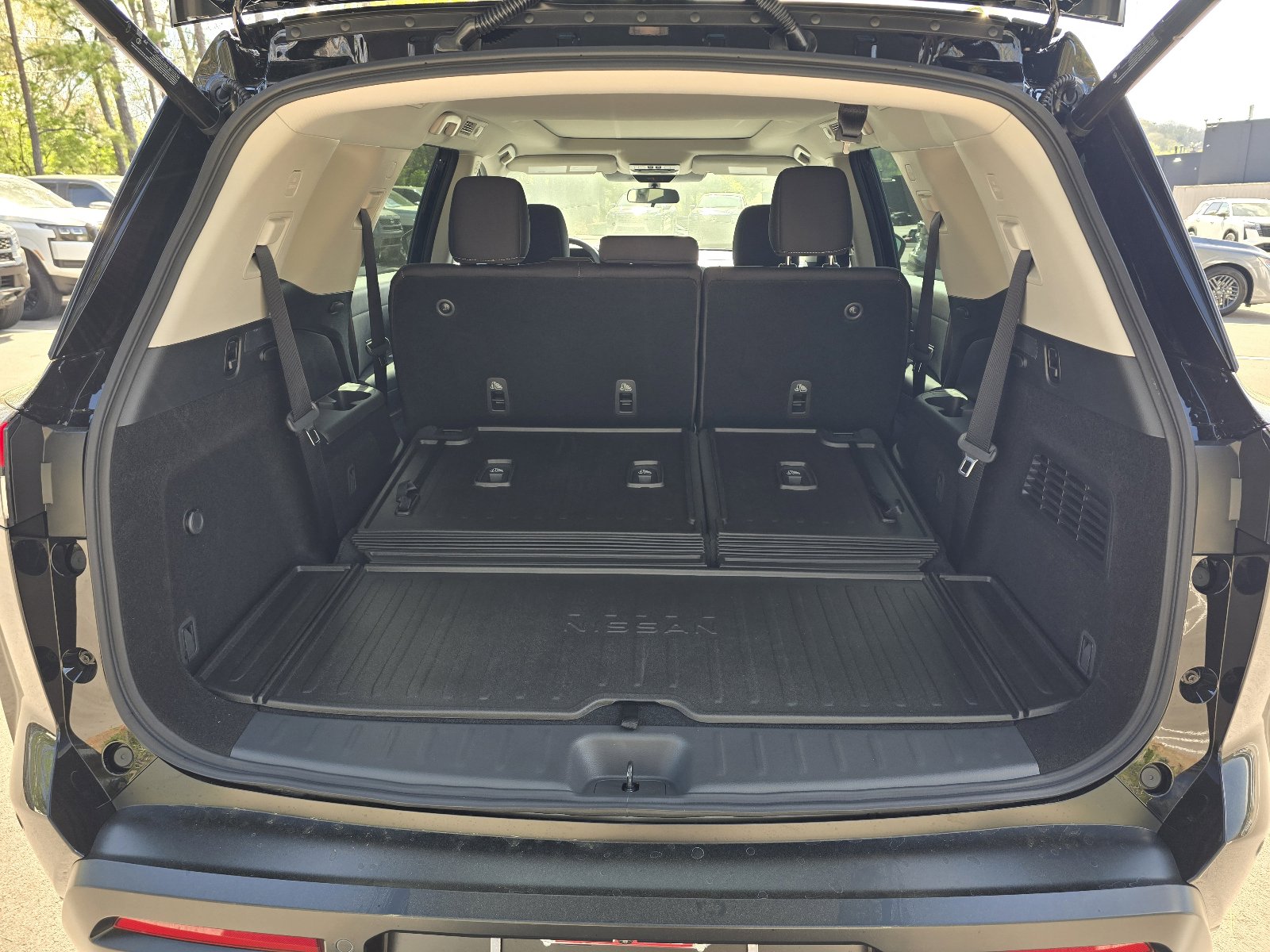 New 2026 Nissan Pathfinder SV image 25