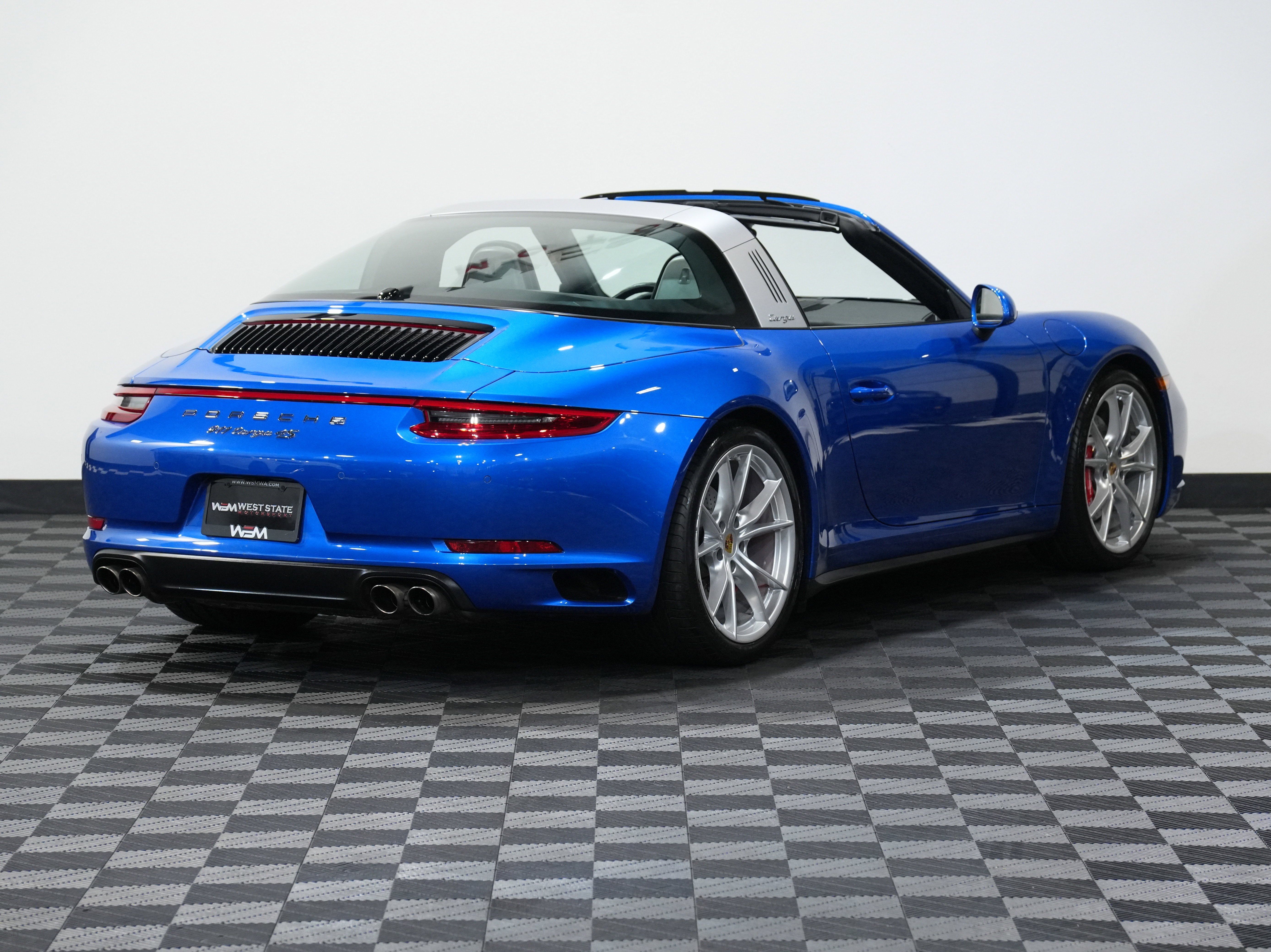 Used 2017 Porsche 911 Targa 4S image 6