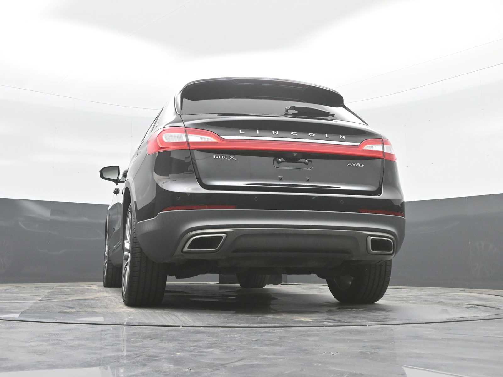 Used 2016 Lincoln MKX Reserve w/ Driver Assistance Package AWD/4WD image 33