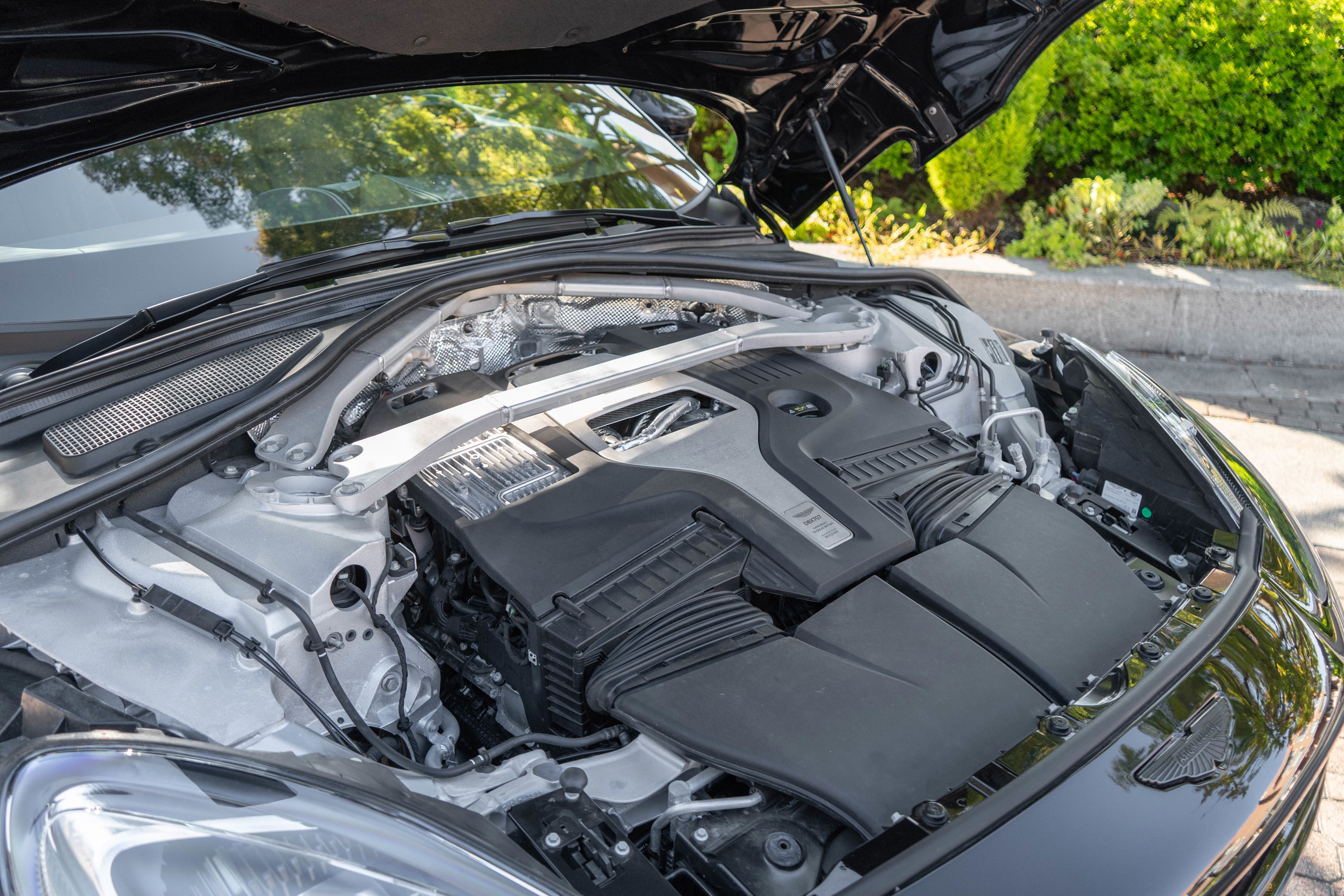 Used 2025 Aston Martin DBX 707 image 47