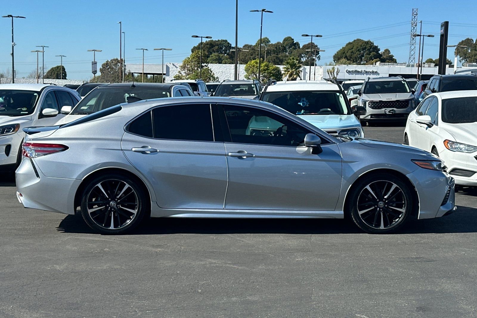 Used 2018 Toyota Camry XSE w/ Audio Package FWD image 3