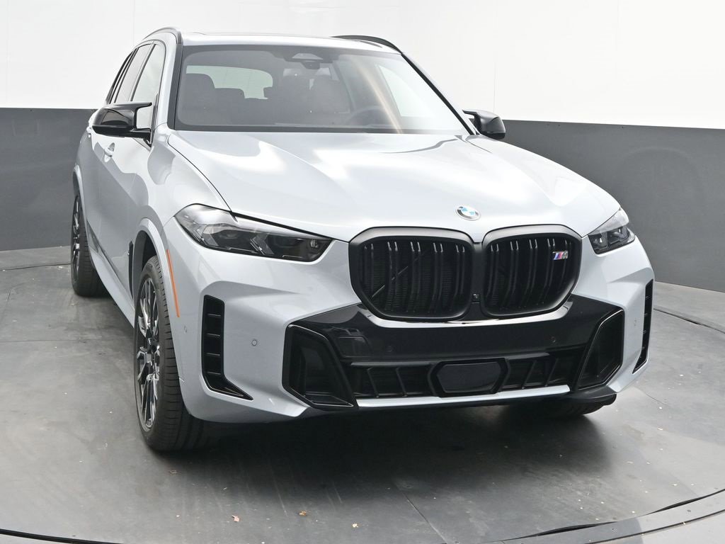 New 2026 BMW X5 M60i w/ Executive Package image 2
