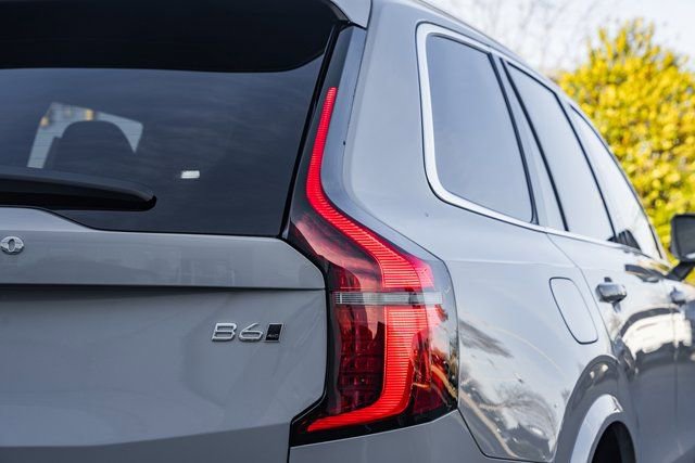 New 2026 Volvo XC90 B6 Plus w/ Protection Package Premier image 6