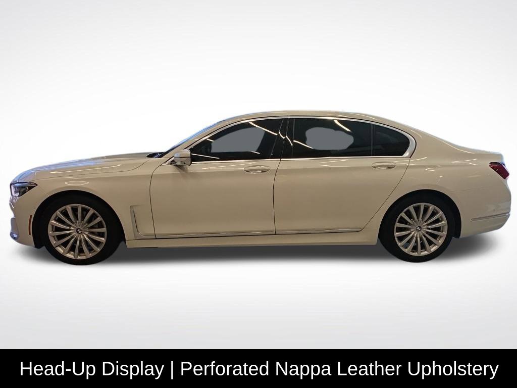 Used 2022 BMW 740i w/ Premium Package RWD image 8