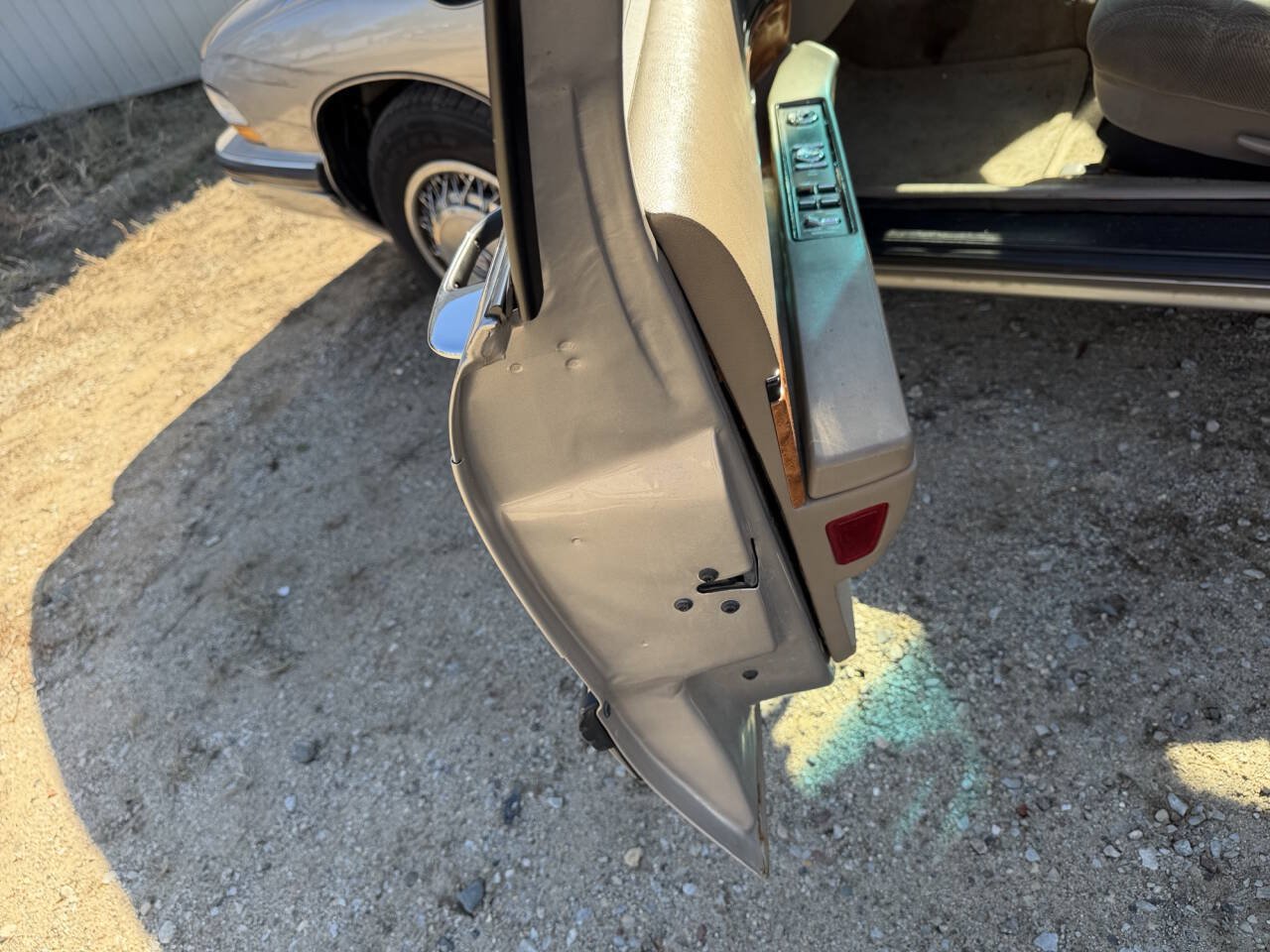 Used 1996 Buick Le Sabre Limited FWD image 39