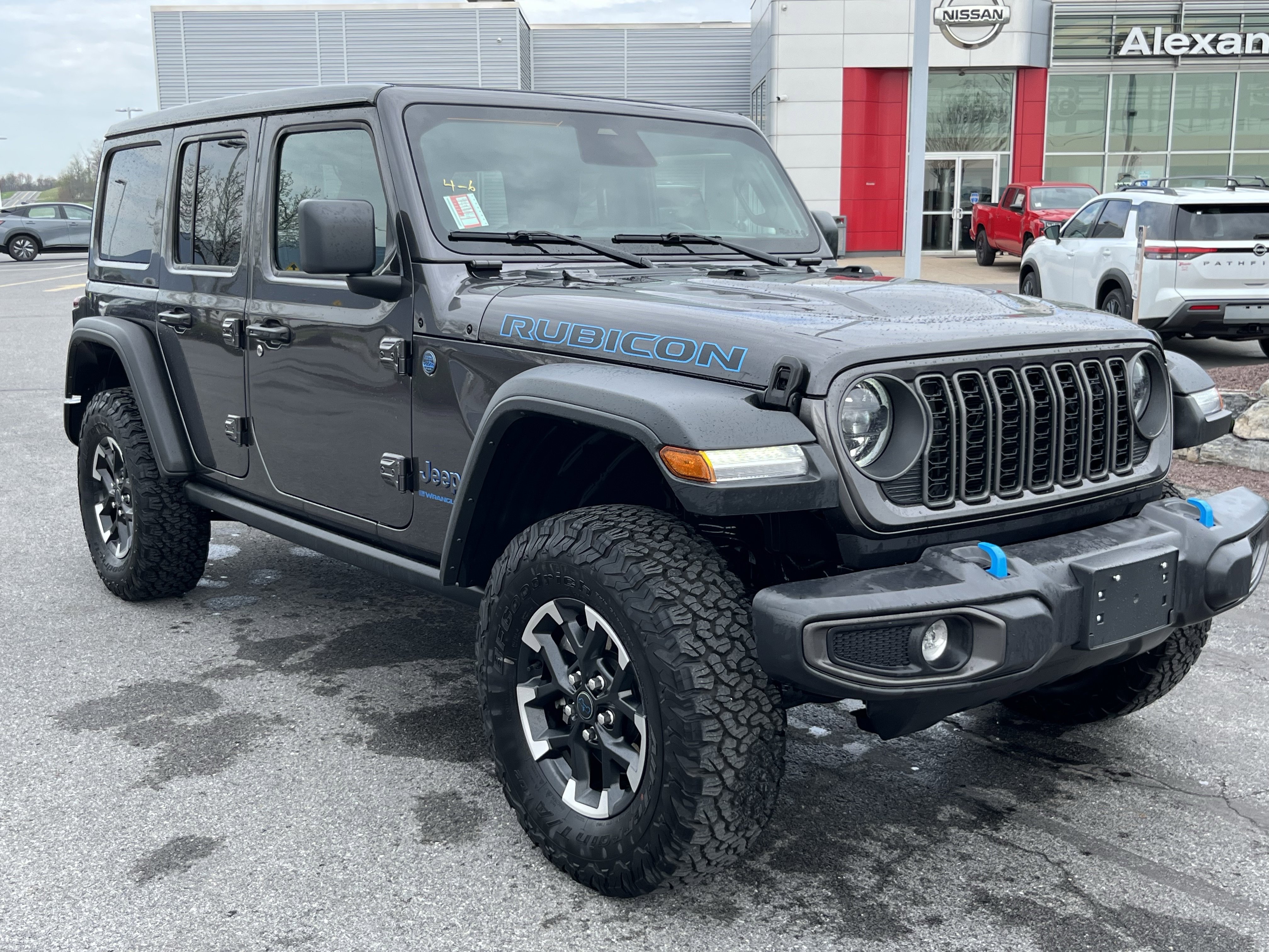 Used 2025 Jeep Wrangler Unlimited Rubicon 4xe w/ Safety Group video 1