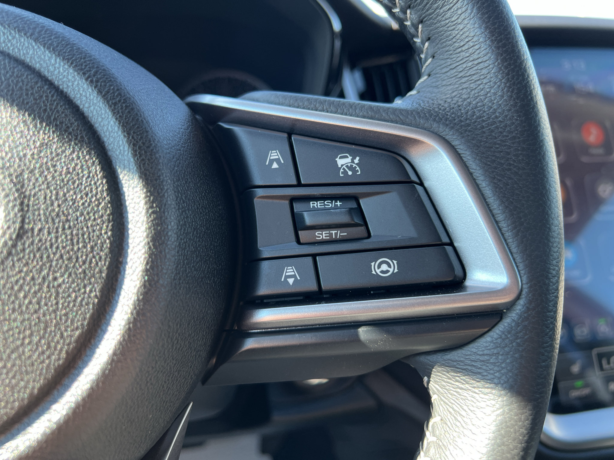 Used 2025 Subaru Outback Premium AWD/4WD image 14