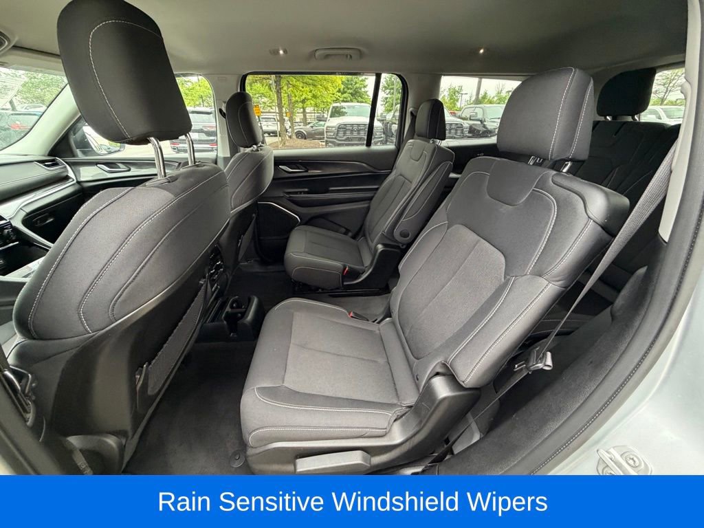 Certified 2021 Jeep Grand Cherokee L Laredo w/ Luxury Tech Group I AWD/4WD image 18