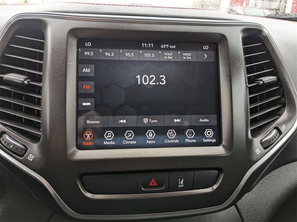 Used 2022 Jeep Cherokee Trailhawk image 16