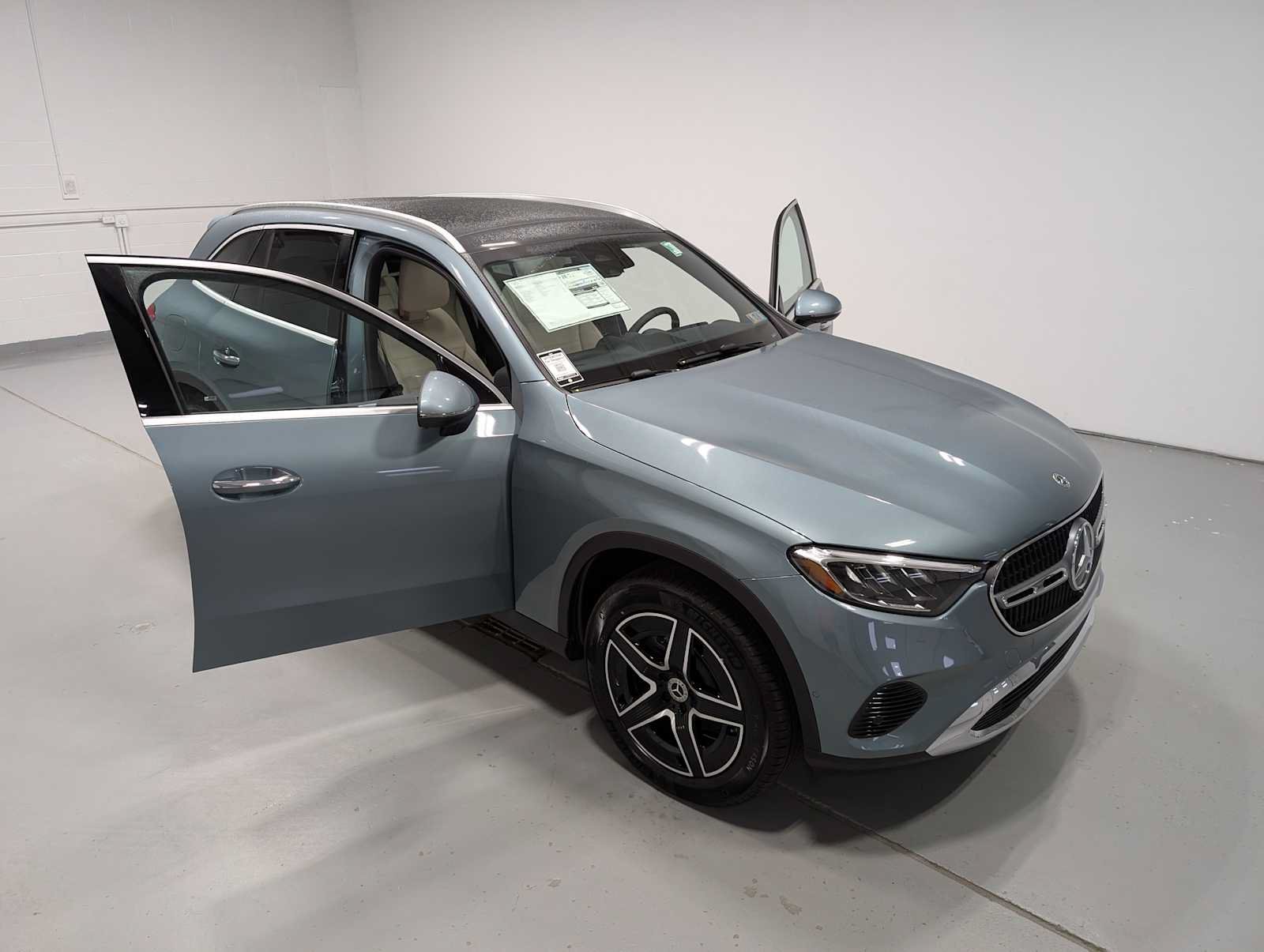 New 2026 Mercedes-Benz GLC 300 4MATIC image 14