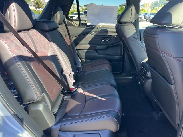 New 2026 Honda Pilot Black Edition image 12