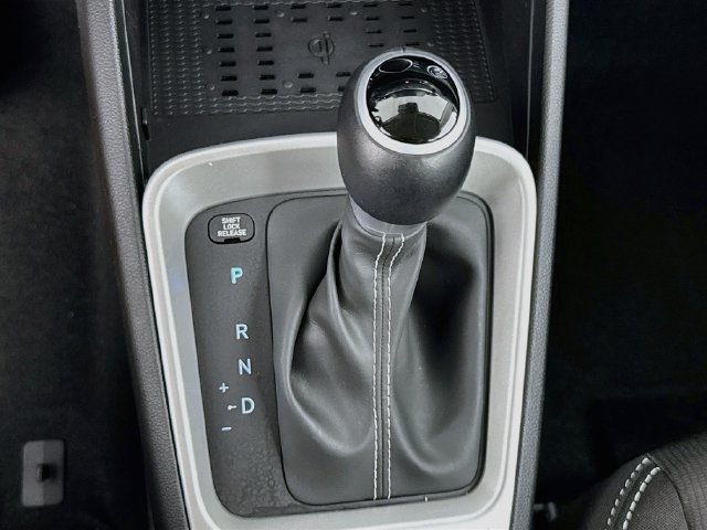 Used 2026 Hyundai Venue SEL FWD image 17
