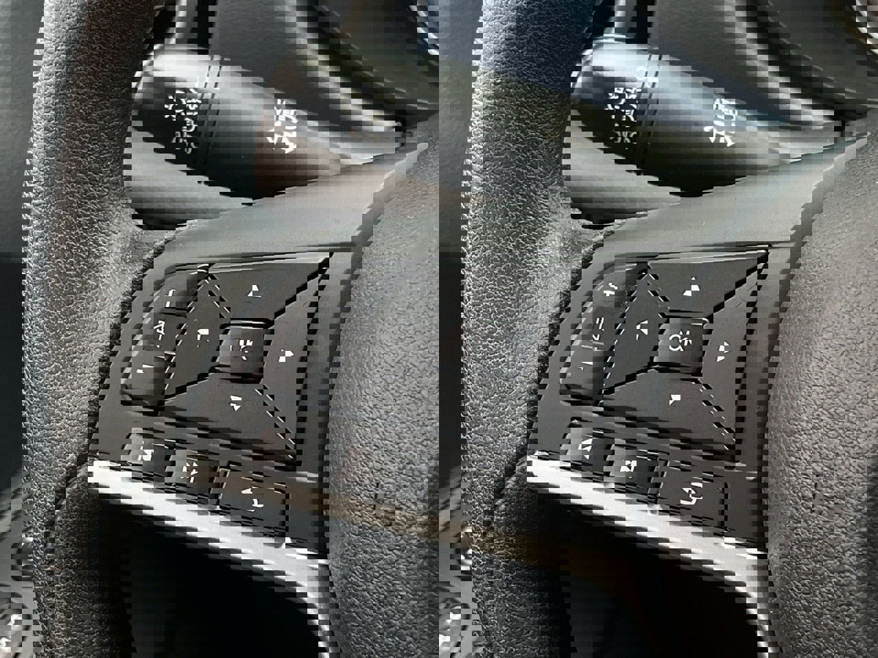 Used 2025 Nissan Versa SV image 22