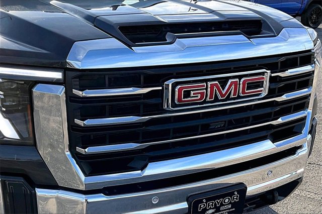 Used 2024 GMC Sierra 2500 SLT w/ SLT Convenience Package image 34