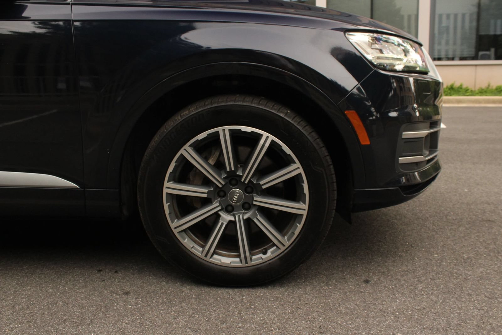 Used 2017 Audi Q7 3.0T Premium Plus w/ Premium Plus Package AWD/4WD image 4