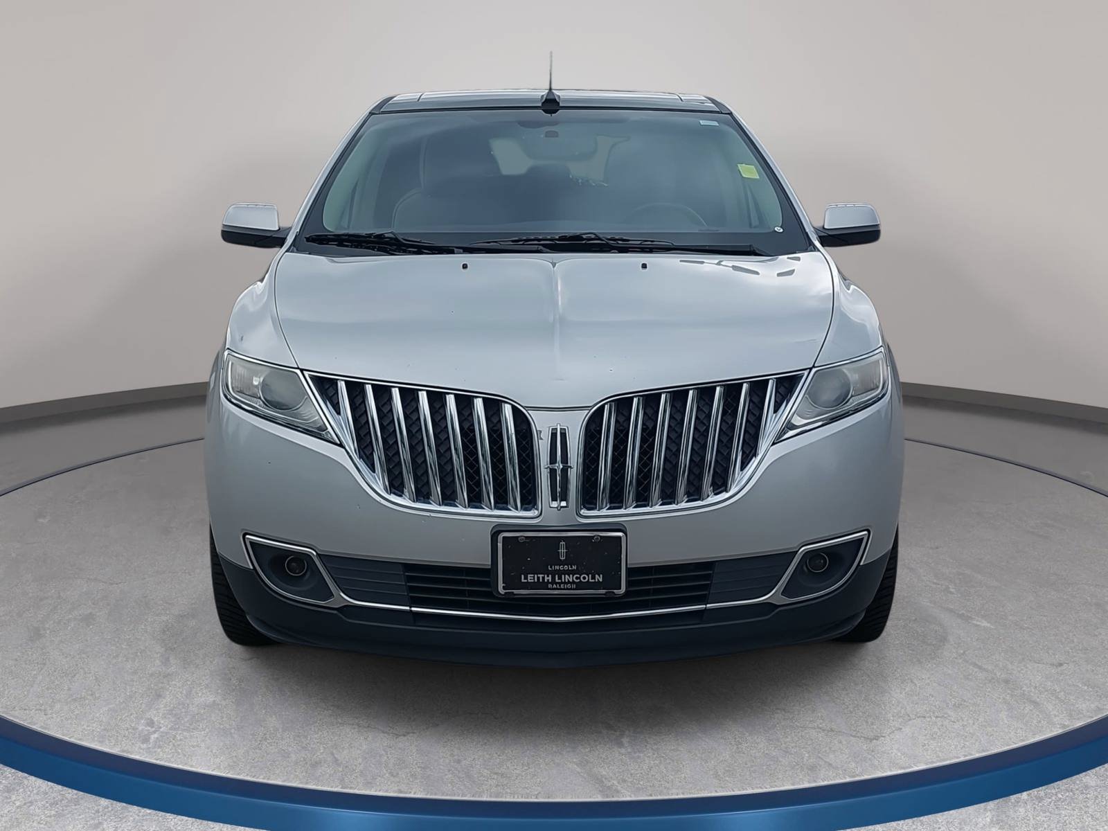 Used 2011 Lincoln MKX AWD w/ 102A Rapid Spec Order Code image 2