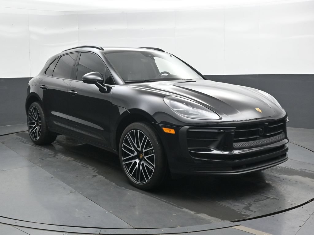 Used 2022 Porsche Macan AWD/4WD image 9