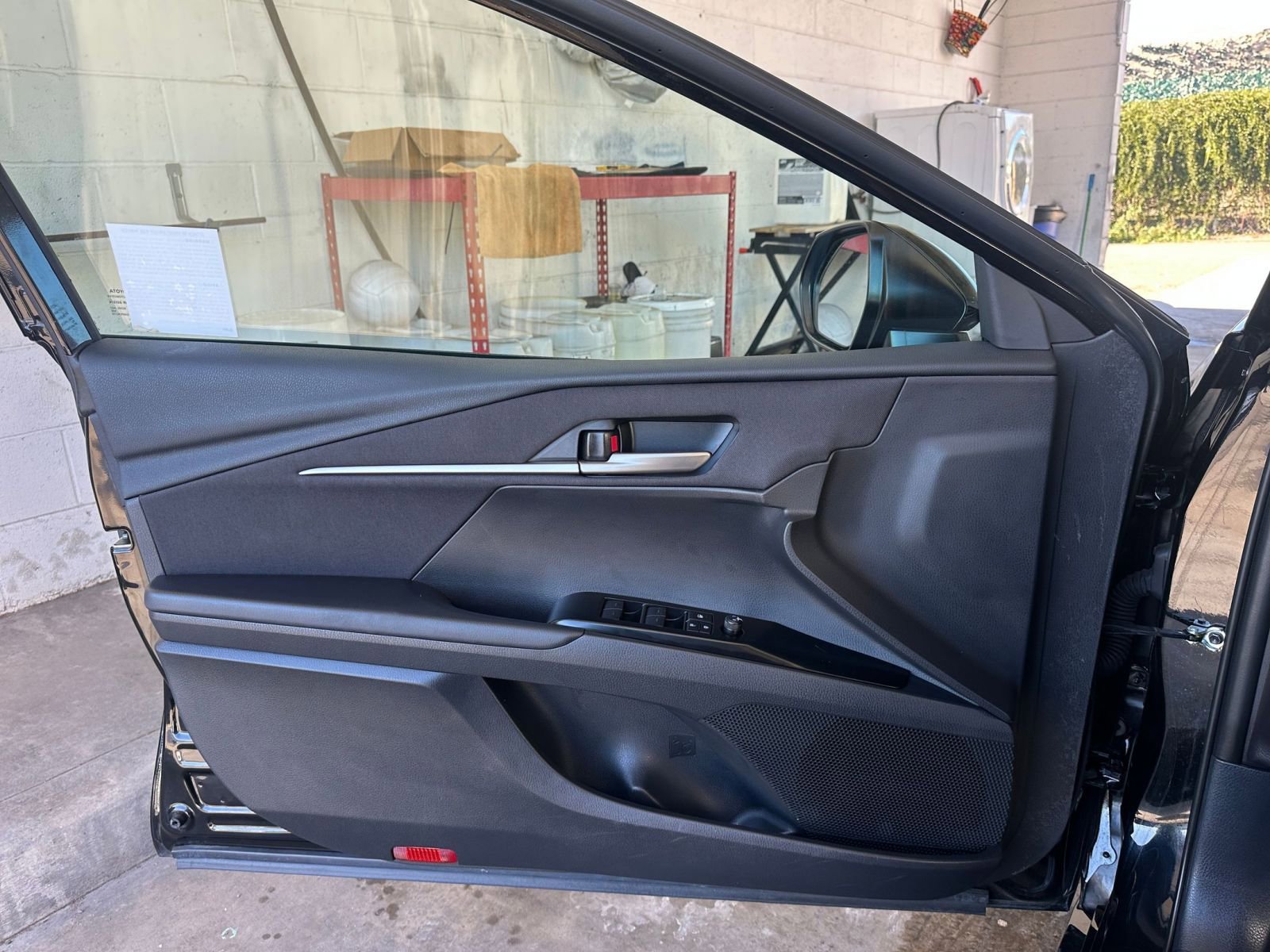 Used 2025 Toyota Camry LE image 20