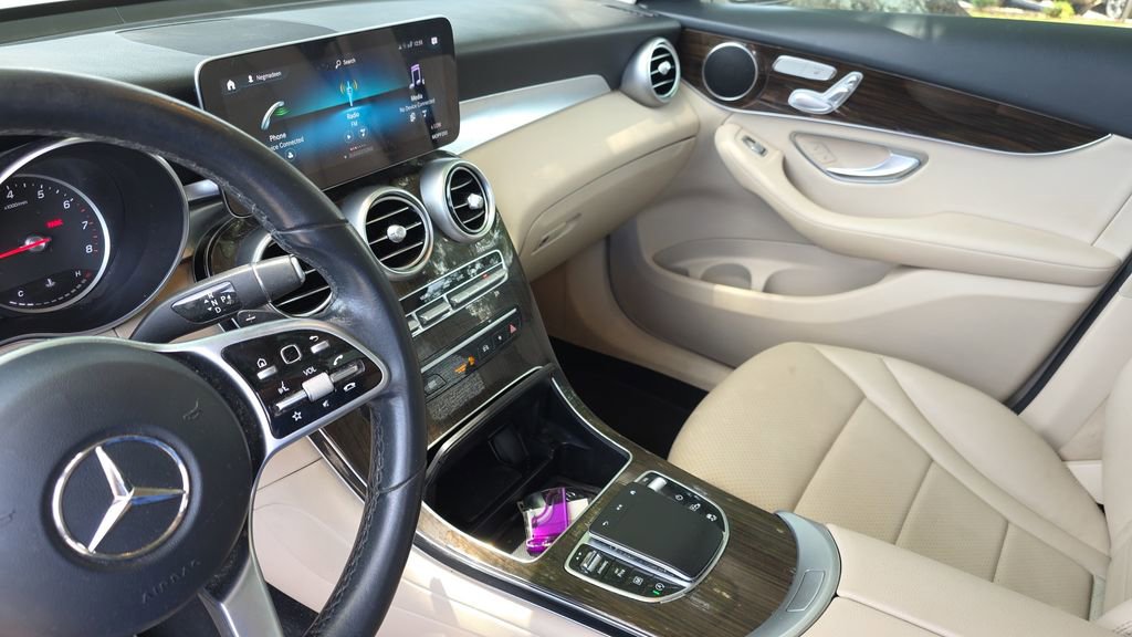 Certified 2022 Mercedes-Benz GLC 300 image 22